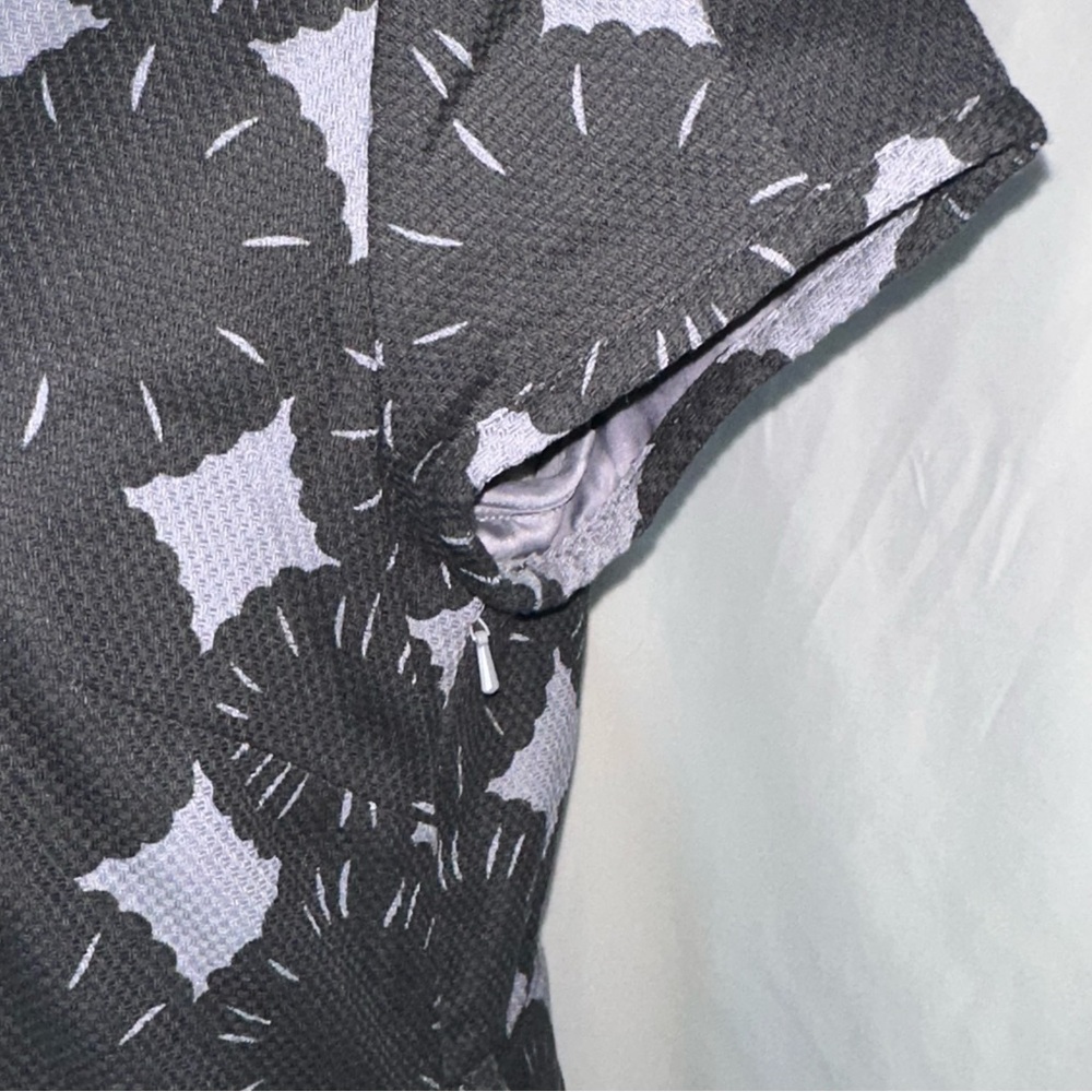 Boden • Purple Grey Black Floral Patterned Dress W/Belt Size 6R - Picture 6 of 13